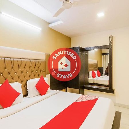 Oyo 79765 Hotel Samrat Lucknow Exterior foto