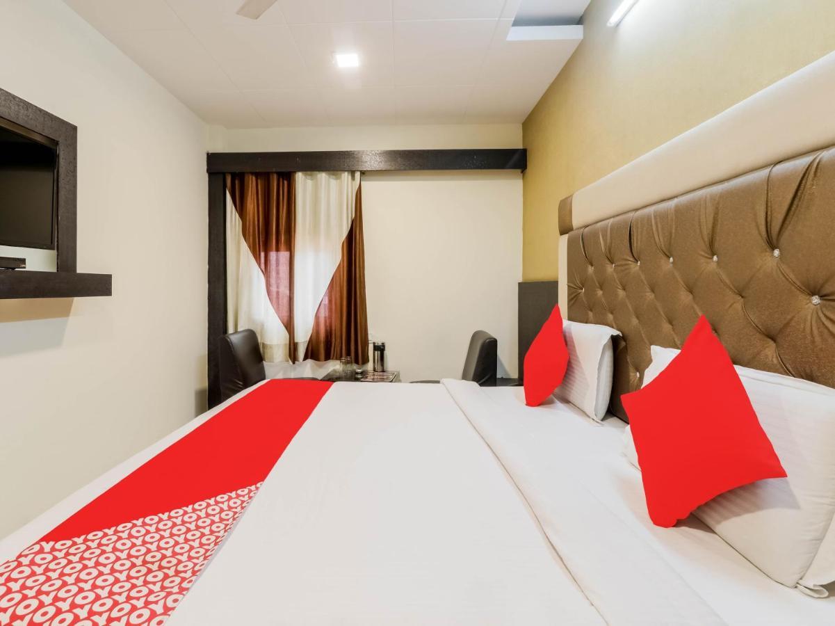 Oyo 79765 Hotel Samrat Lucknow Exterior foto