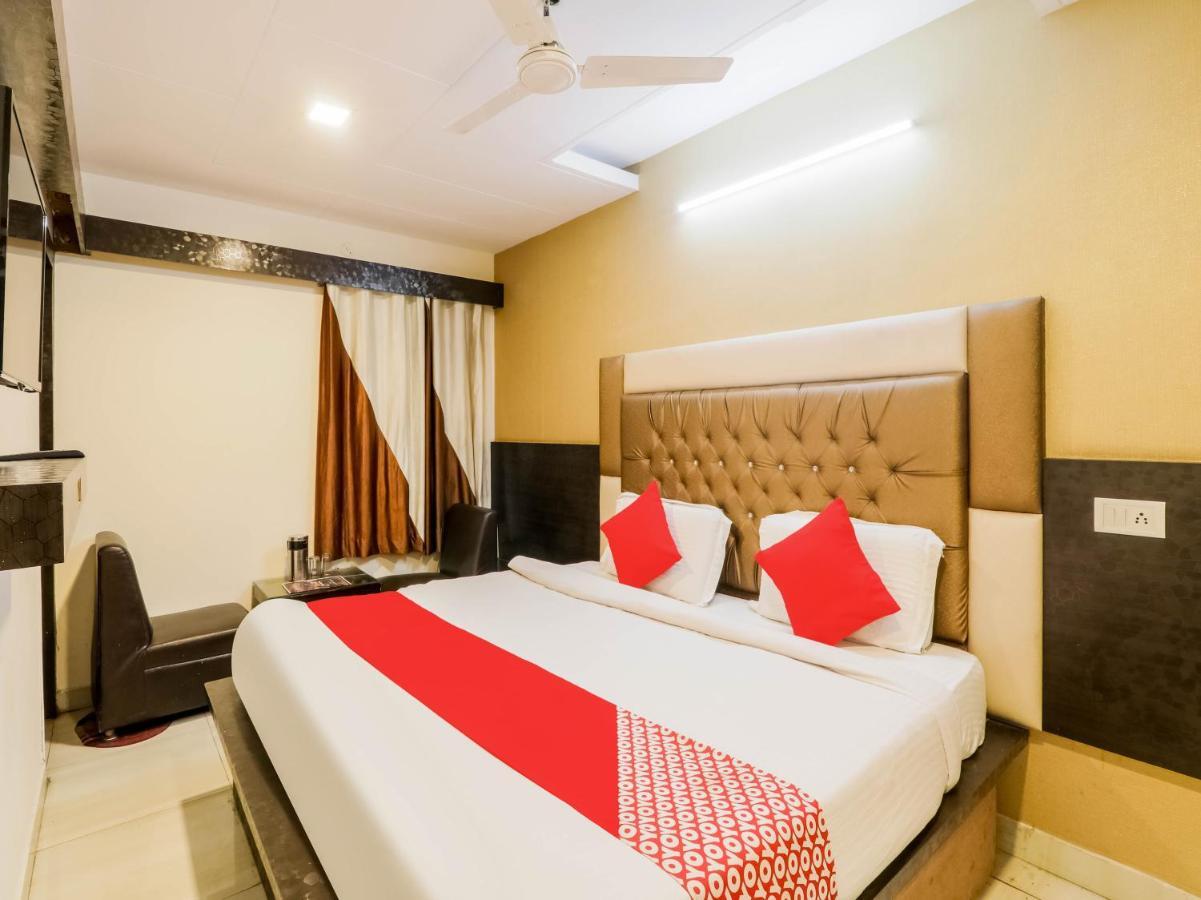 Oyo 79765 Hotel Samrat Lucknow Exterior foto