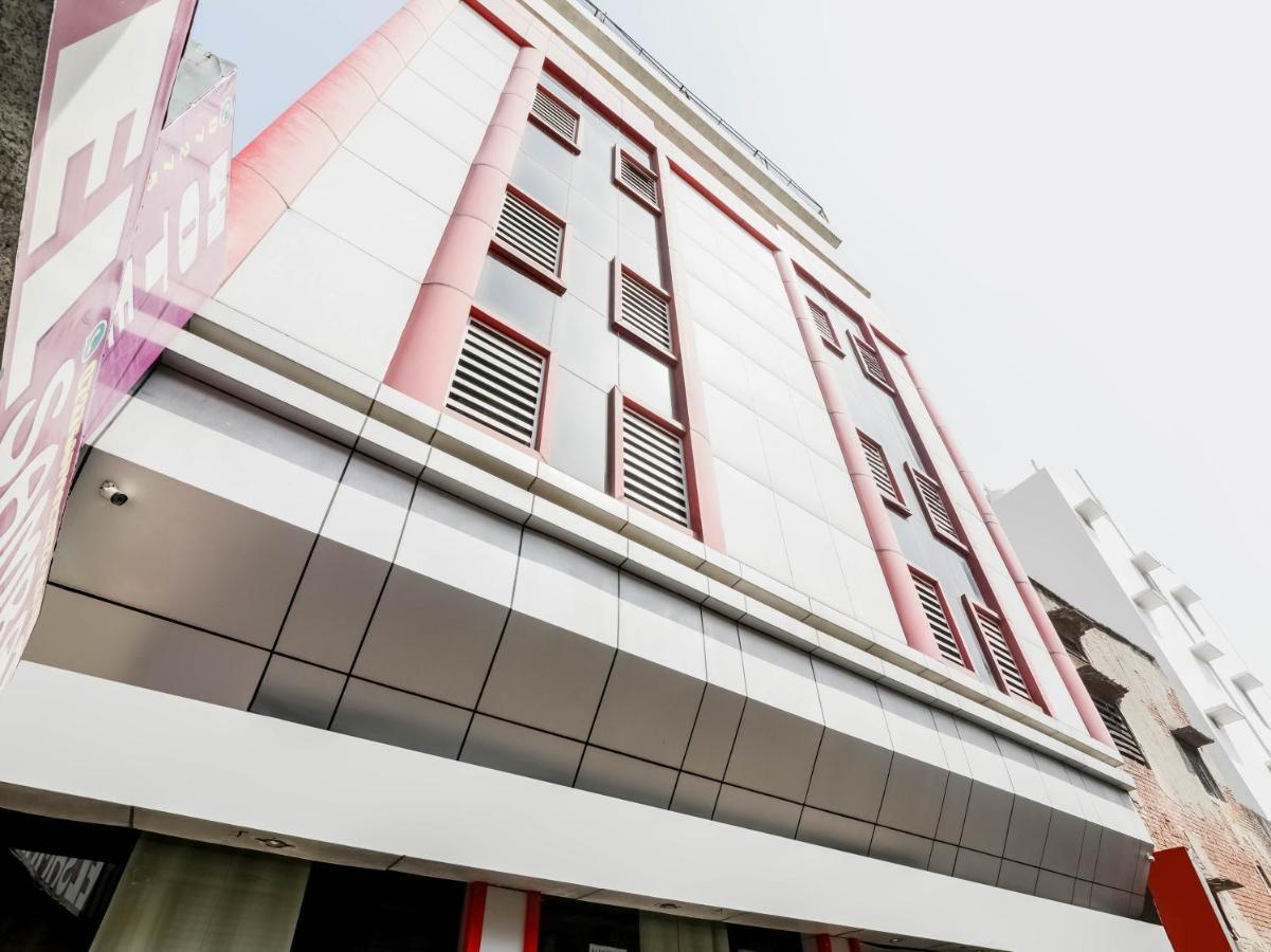 Oyo 79765 Hotel Samrat Lucknow Exterior foto